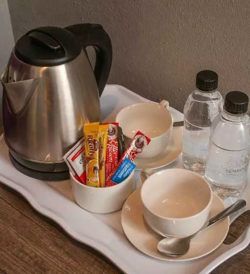 Majatalo Senaville Guesthouse