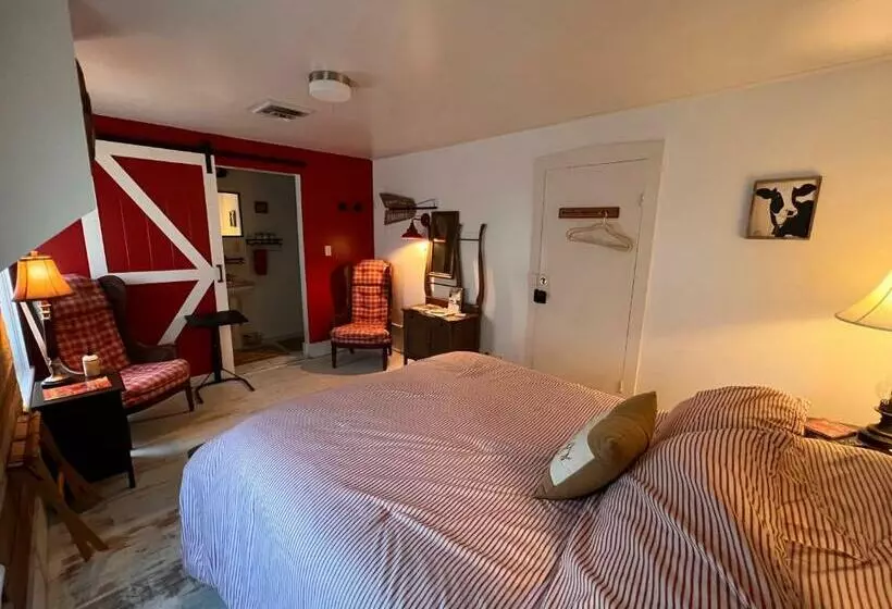 The Farmhouse Inn Bed And Breakfast