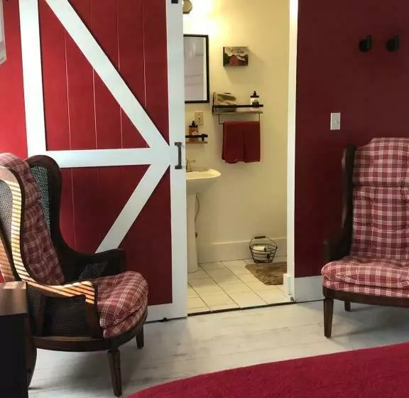The Farmhouse Inn Bed And Breakfast