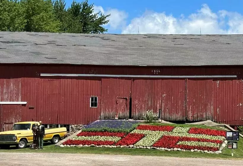 The Farmhouse Inn Bed And Breakfast