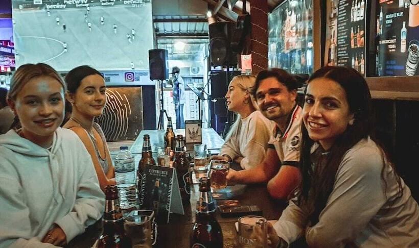 הוסטל Sizzle Sports Club