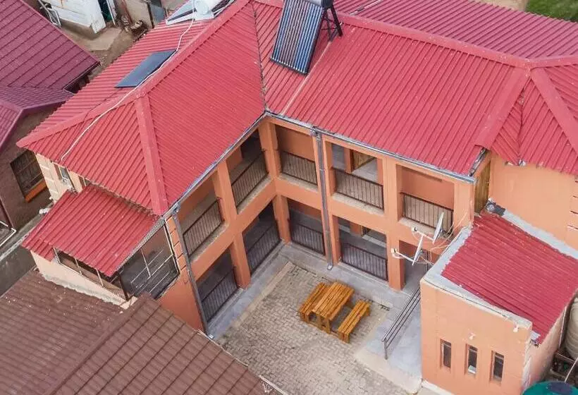 Majatalo Vochelo Lodge