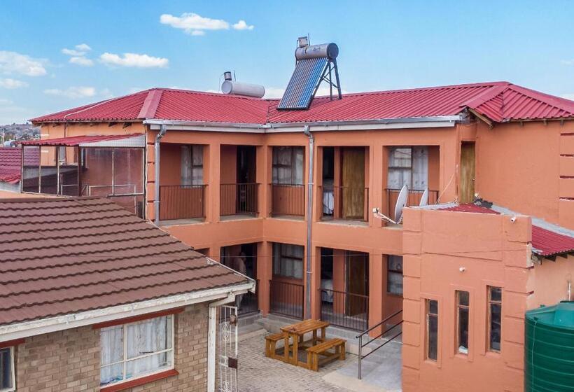 Pensione Vochelo Lodge