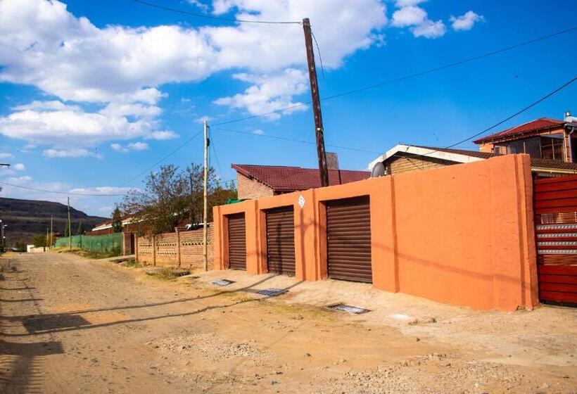 Pensione Vochelo Lodge