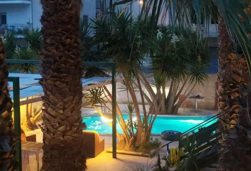تختخواب و صبحانه Joli Jardin