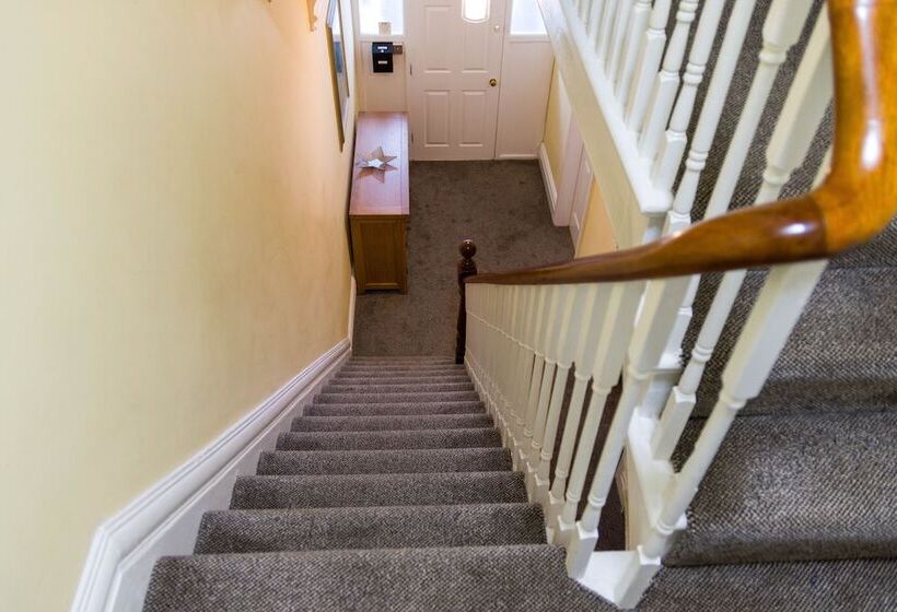 膳宿费 The Beach Side