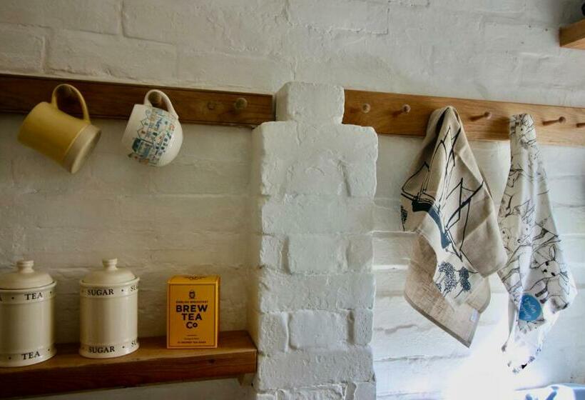 פנסיון The Cottage At Barkwith House