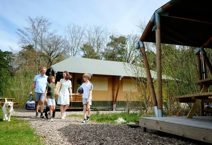 リゾートホテル Landal Glamping Neufchâteau
