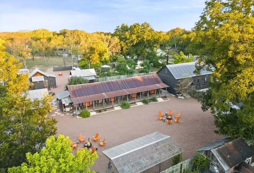 Hotelli Camp Comfort