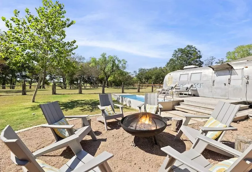 Hotelli Camp Comfort