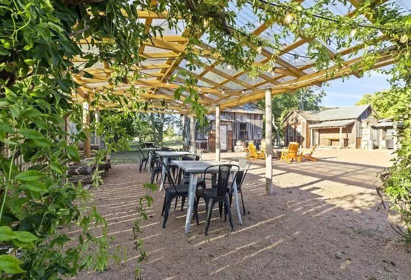 Hotelli Camp Comfort