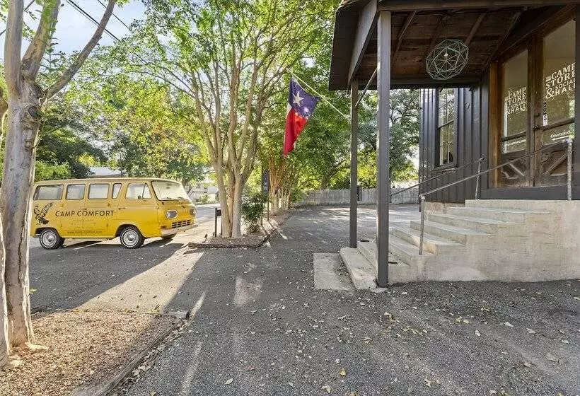 Hotelli Camp Comfort