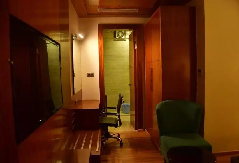 Hotelli Millennium Inn, Prayagraj