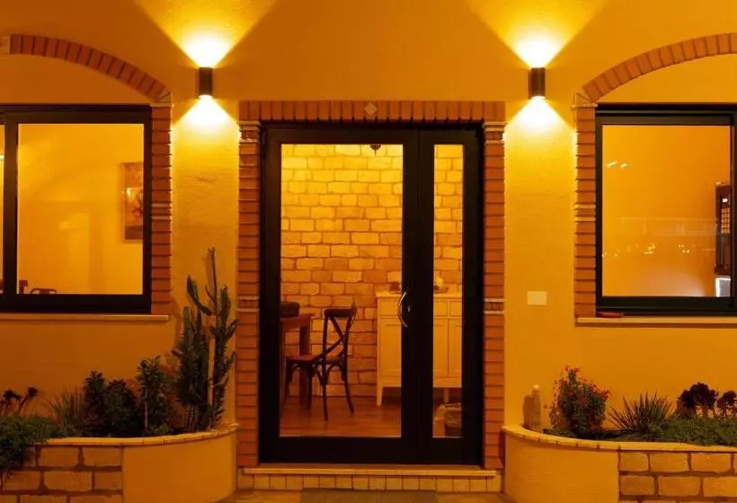ホテル Agriturismo Casa Chiara