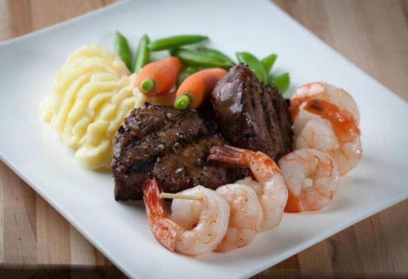 בית מלון כפרי Clique Calgary Airport