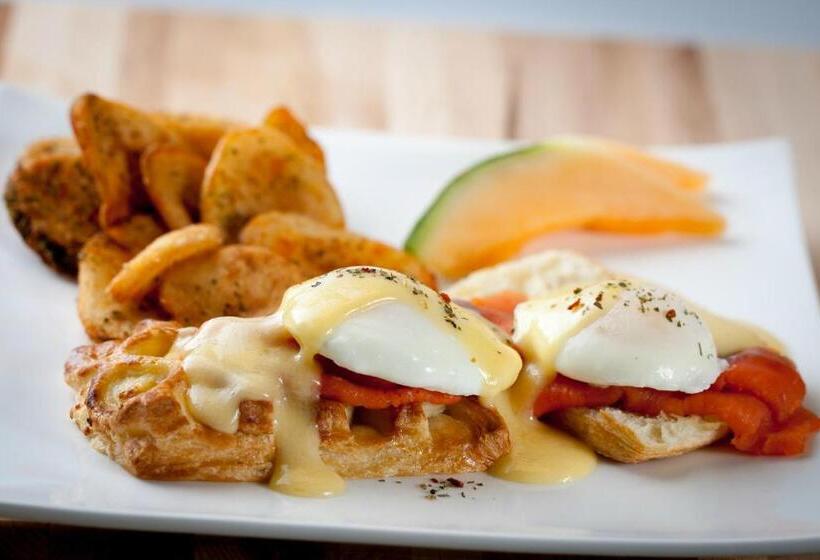 בית מלון כפרי Clique Calgary Airport