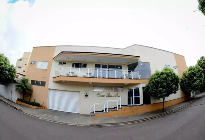 호텔 Cristal Palace Inn