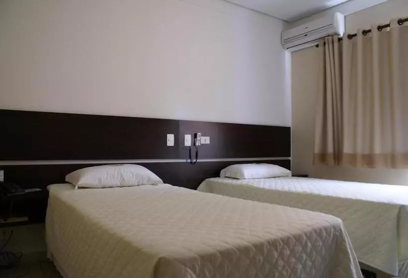 호텔 Cristal Palace Inn