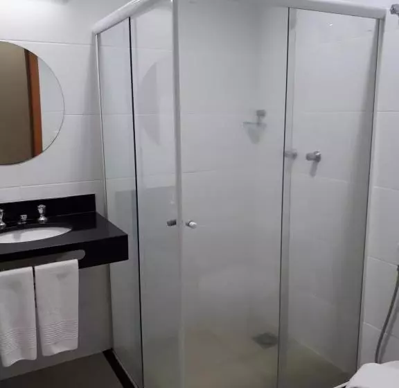 호텔 Cristal Palace Inn