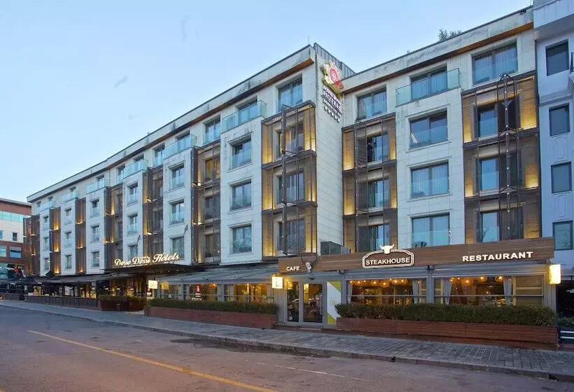 Dosso Dossi Hotels & Spa Downtown