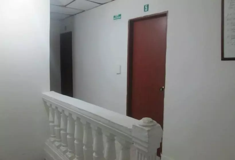 בית מלון כפרי Maroel