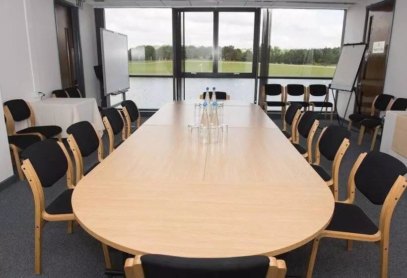 ホテル Holme Pierrepont Country Park Home Of The National Water Sports Centre