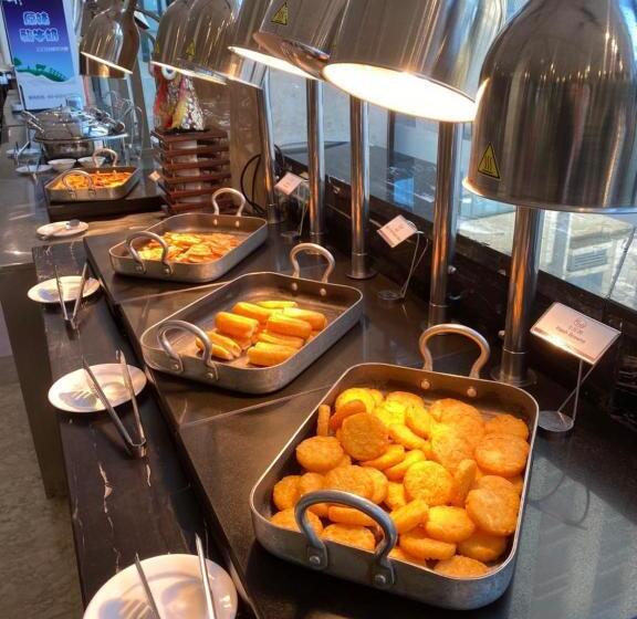 酒店 Pullman Qingdao Ziyue