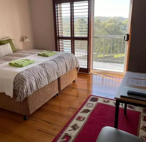 Отель Sinclairs Country Retreat