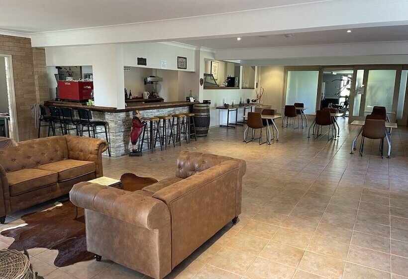 בית מלון כפרי Sinclairs Country Retreat