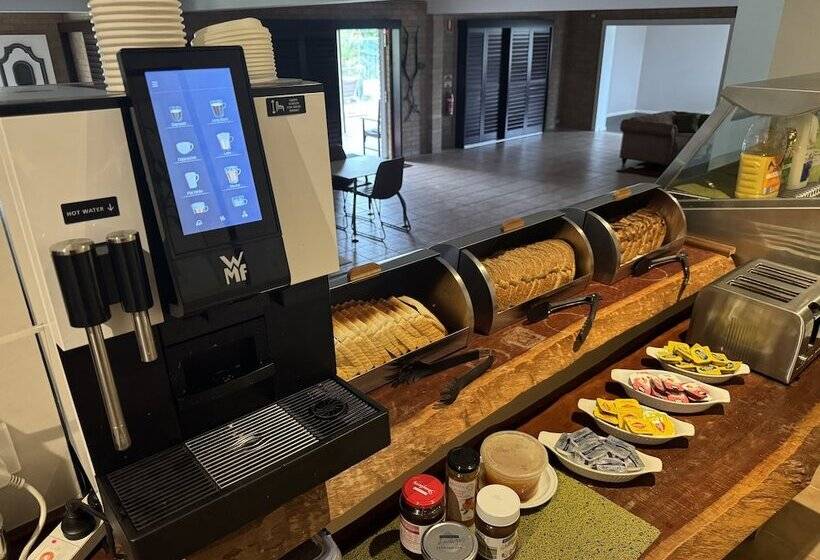 בית מלון כפרי Sinclairs Country Retreat