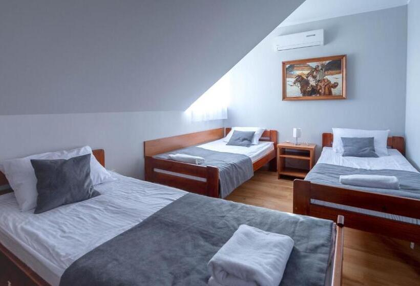 모텔 Noclegi Grill Solo