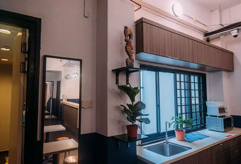 هاستل Bluewaters Pods 38 Hongkong St