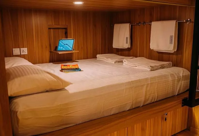 هاستل Bluewaters Pods 38 Hongkong St