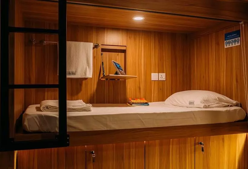 هاستل Bluewaters Pods 38 Hongkong St