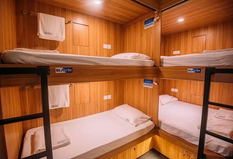 هاستل Bluewaters Pods 38 Hongkong St