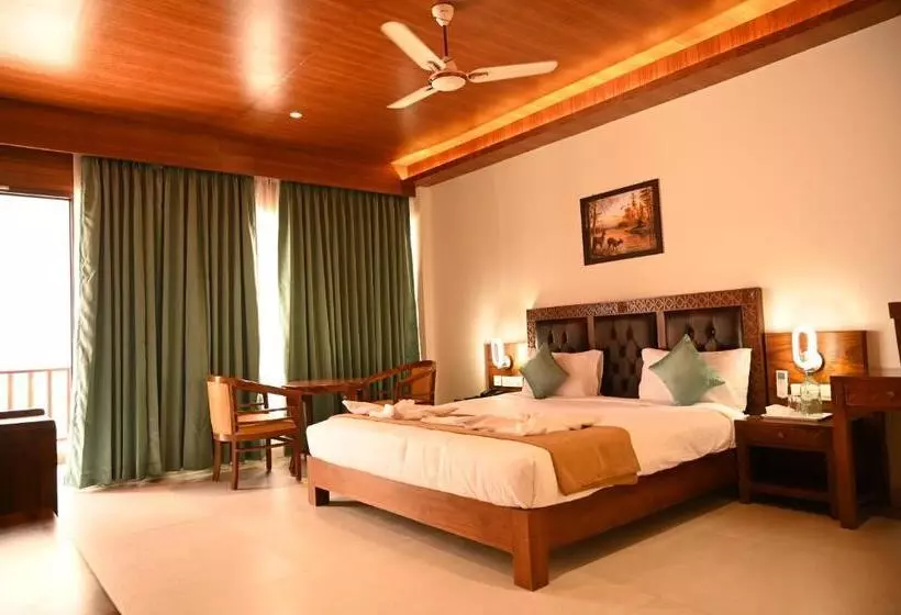 Hotelli Ile Bay Resort