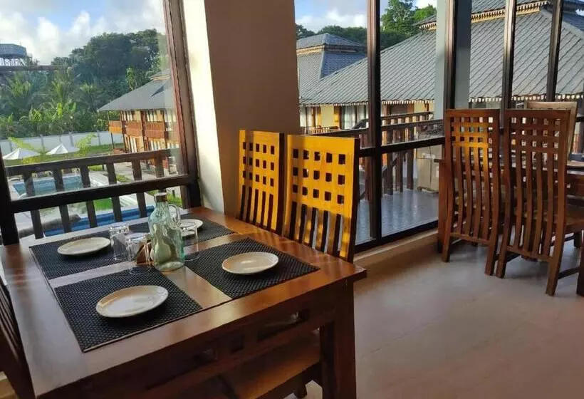 Hotelli Ile Bay Resort