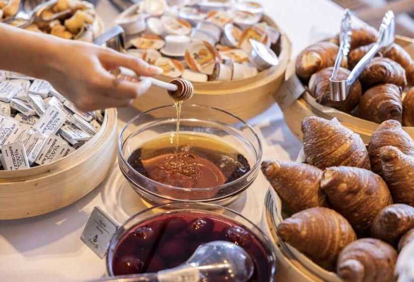 هتل La Brisa Boutique