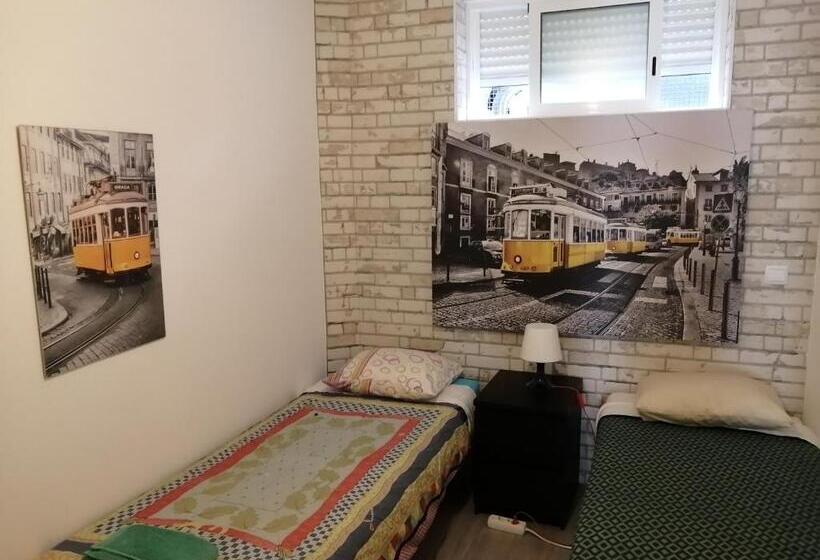 پانسیون Paradise Space