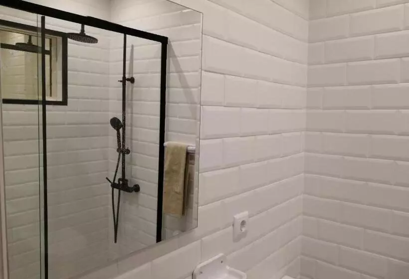 Majatalo Paradise Space