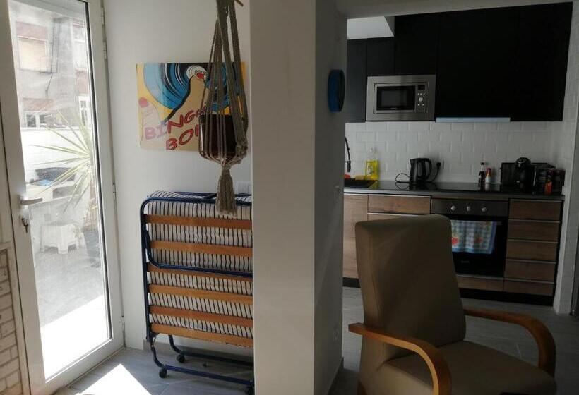 پانسیون Paradise Space