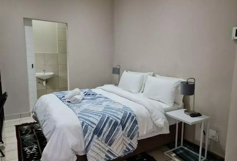 تختخواب و صبحانه The Hide On Tindale