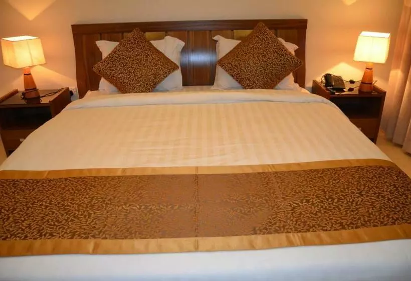 هتل Burj Al Dana Four Seasons