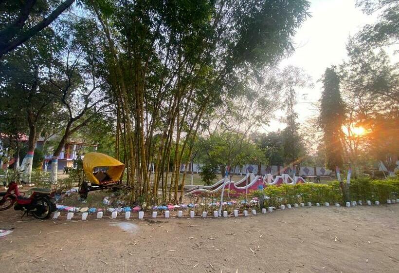 Lomakeskus Vulcan Wildlife By Vihasta