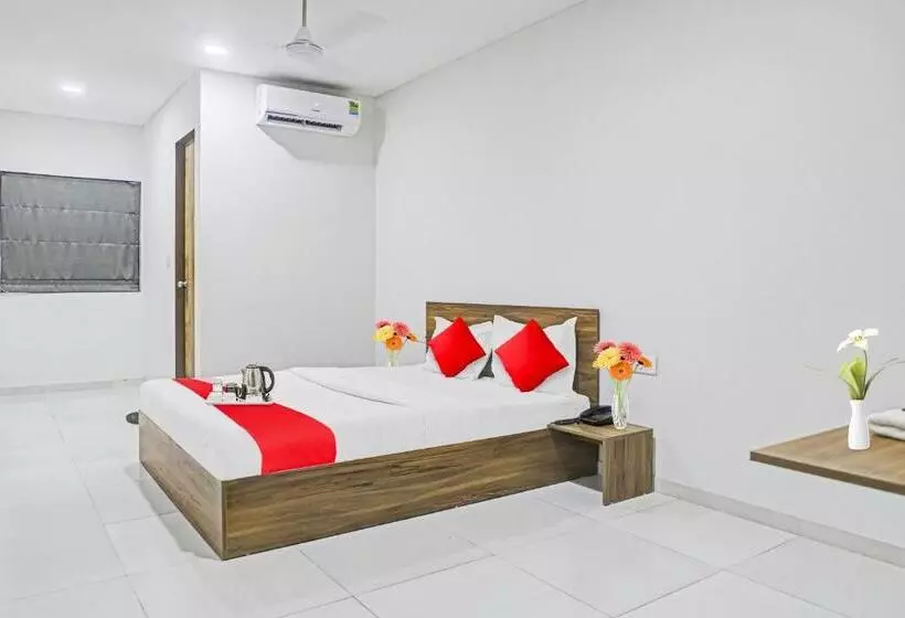 Hotelli Oyo 90450  Weekend Rooms