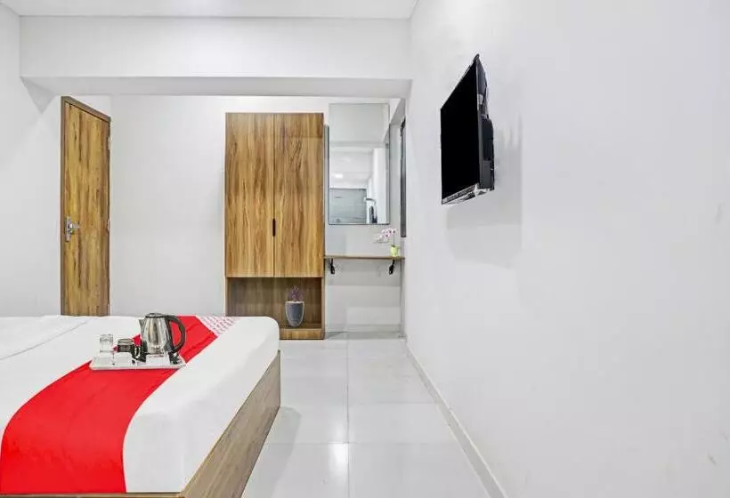 Hotelli Oyo 90450  Weekend Rooms