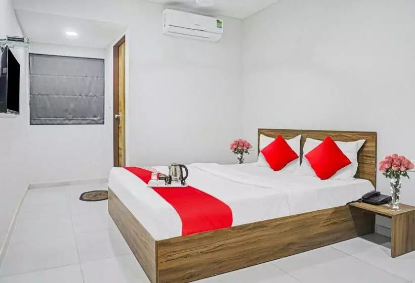 Hotelli Oyo 90450  Weekend Rooms