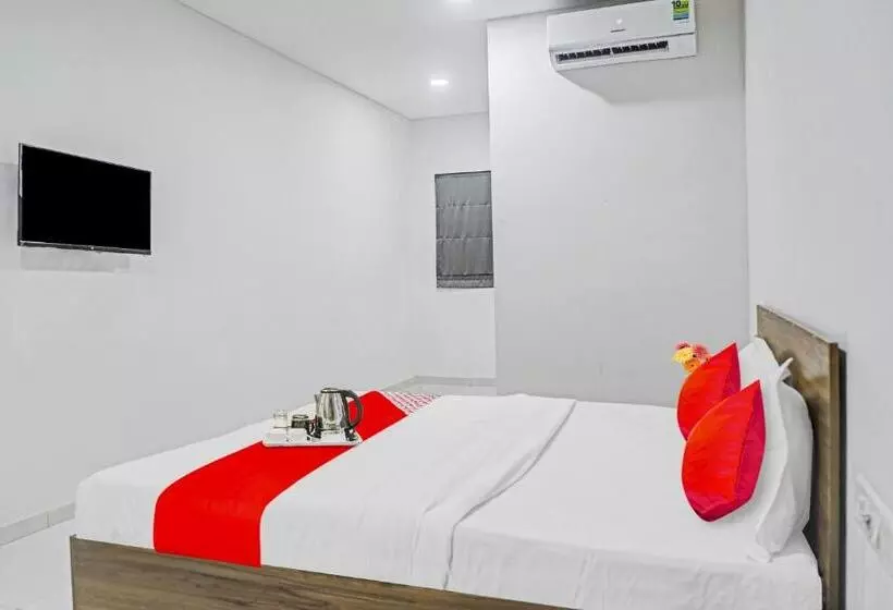Hotelli Oyo 90450  Weekend Rooms
