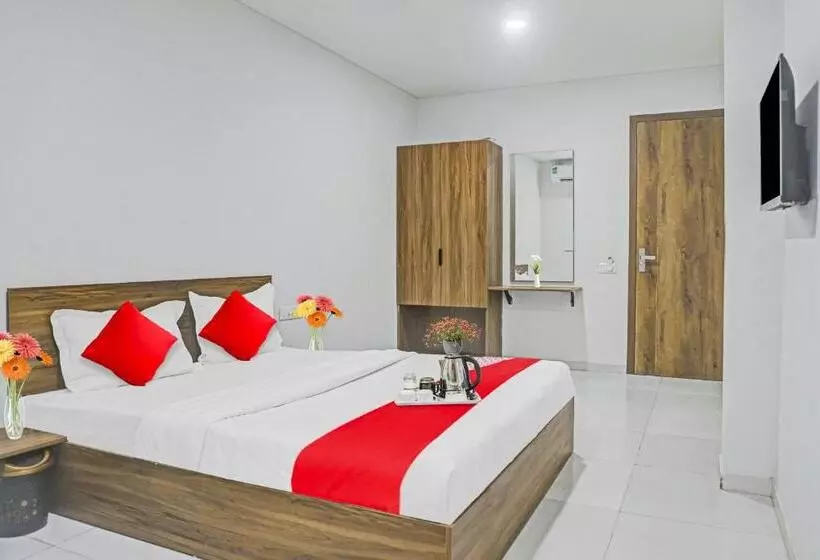 Hotelli Oyo 90450  Weekend Rooms