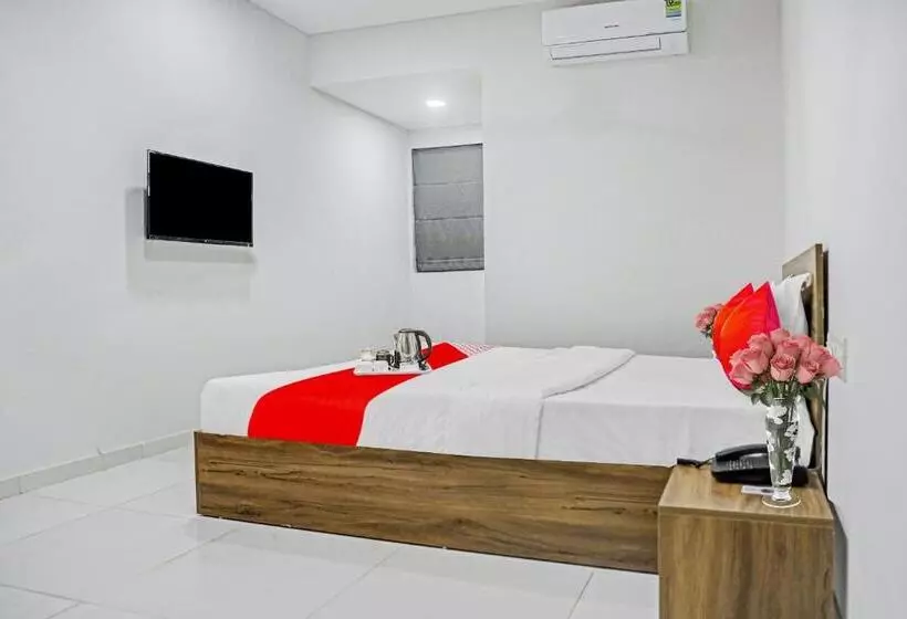 Hotelli Oyo 90450  Weekend Rooms